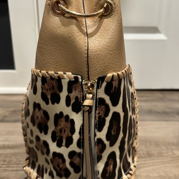 Tan Leopard Print Women's Bag - Picture 2 of 8